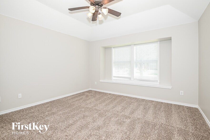 Building Photo - 1309 Honeywood Ln