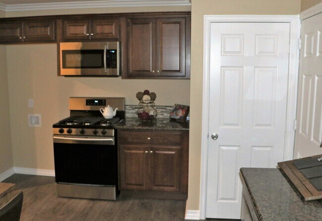 Building Photo - Orange Grove No Availability