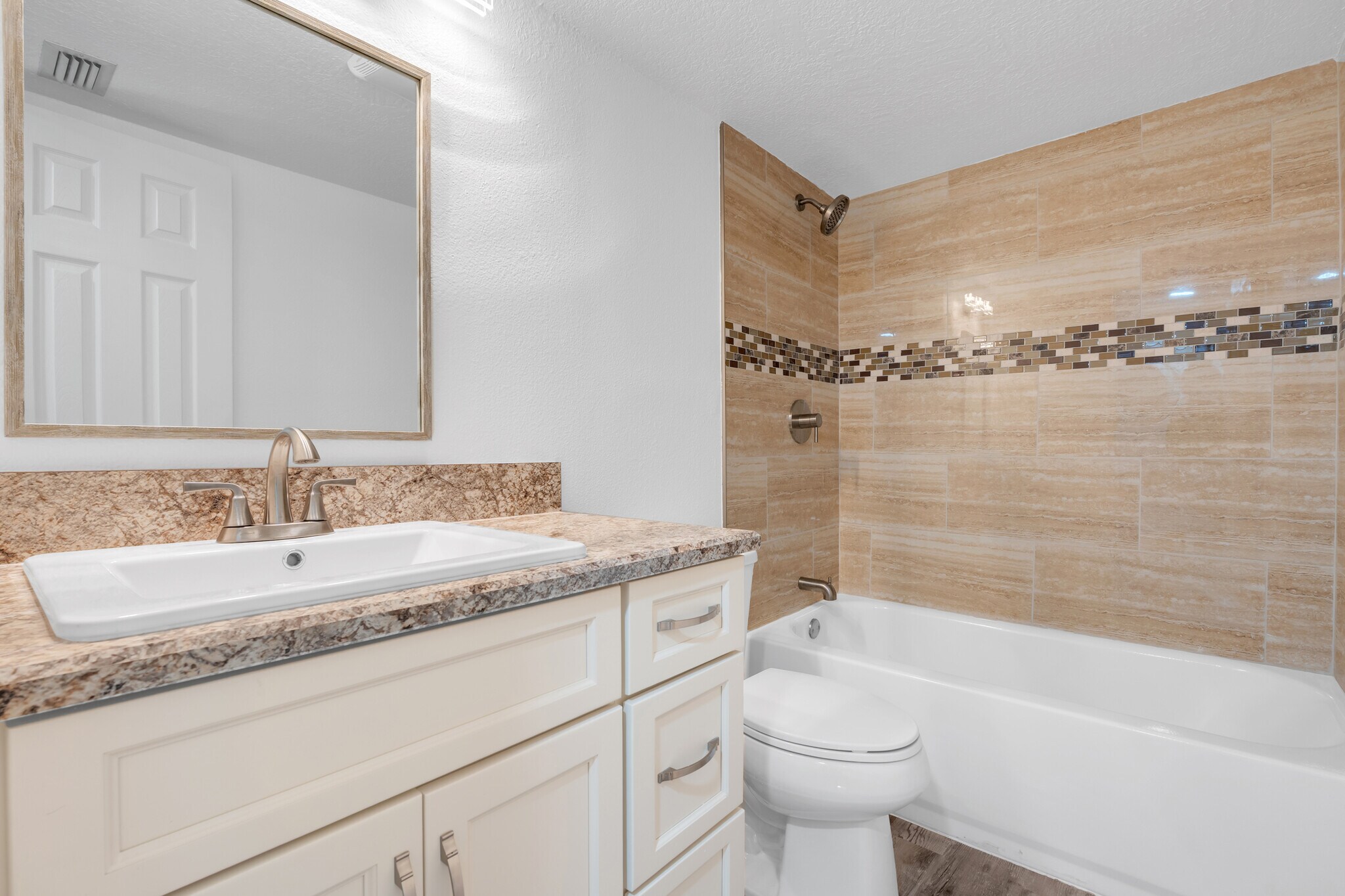 Guest Bath - 1051 S Highland St