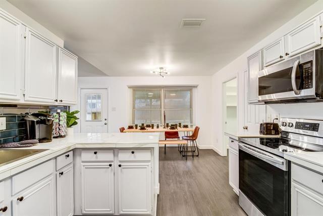 Building Photo - 4233 Glen Ridge Dr