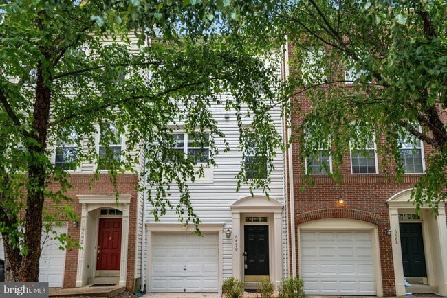 Building Photo - 6490 Tayack Pl