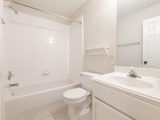 Building Photo - 12807 Village Way Dr