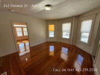 Building Photo - 242 Orange St