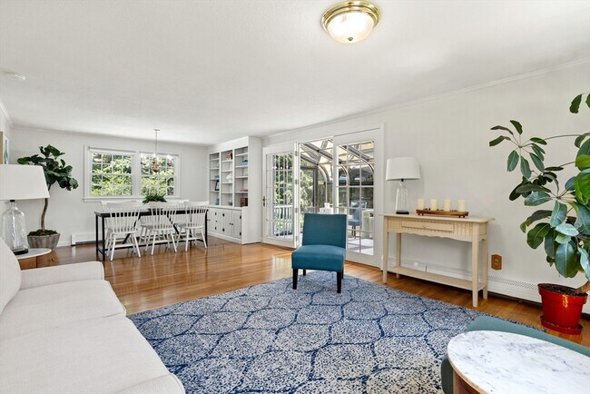 Building Photo - 13 Prospect St