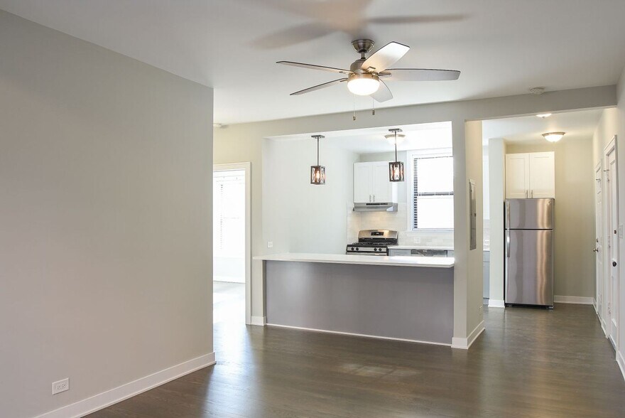 Building Photo - 3923 N Keeler Ave