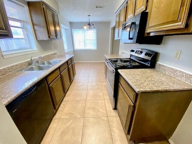 Building Photo - 5502 Maplegate Dr