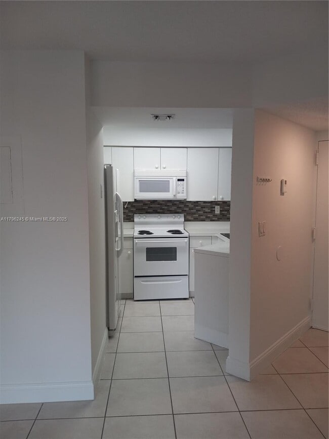 Building Photo - 8275 SW 152nd Ave