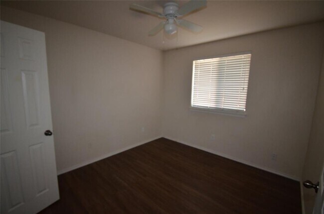 Building Photo - 11812 Timber Heights Dr