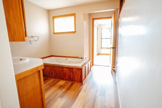 Building Photo - Single Family Home in Mckinleyville!