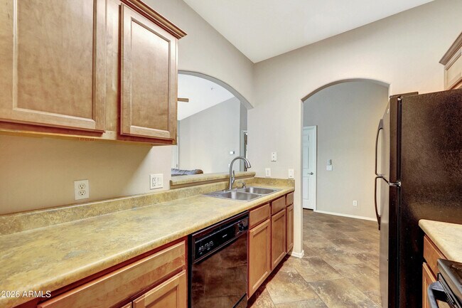 Building Photo - 2950 W Louise Dr
