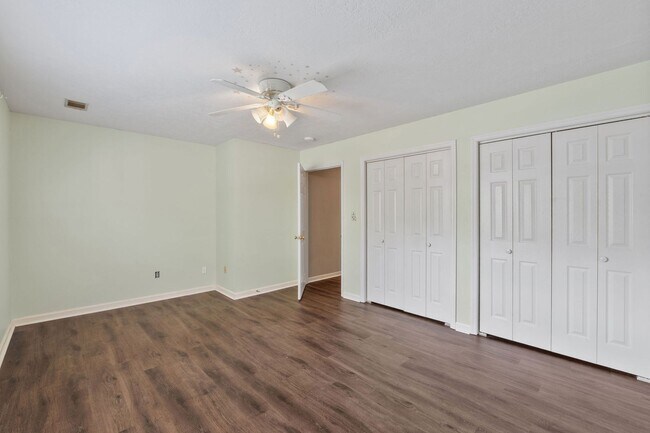Building Photo - 928 Hunting Horn Wy