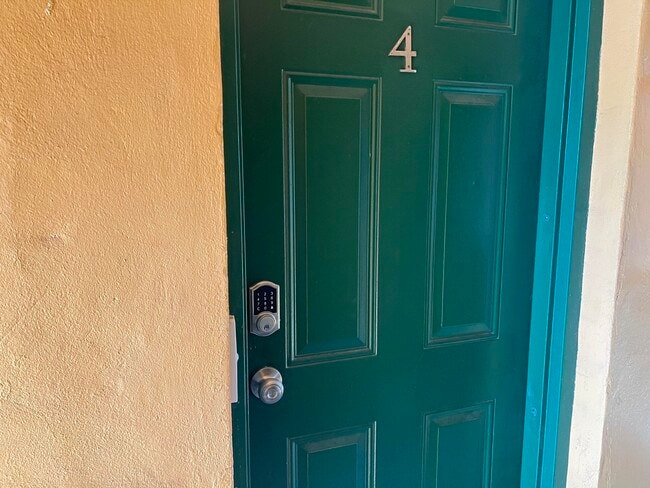 Building Photo - 441 NW 7th Terrace