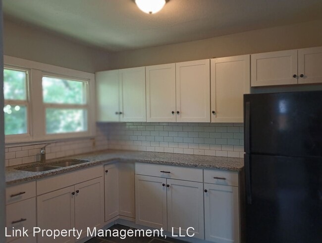 Building Photo - 5 br, 2 bath House - 1207 N Chamberlain Ave