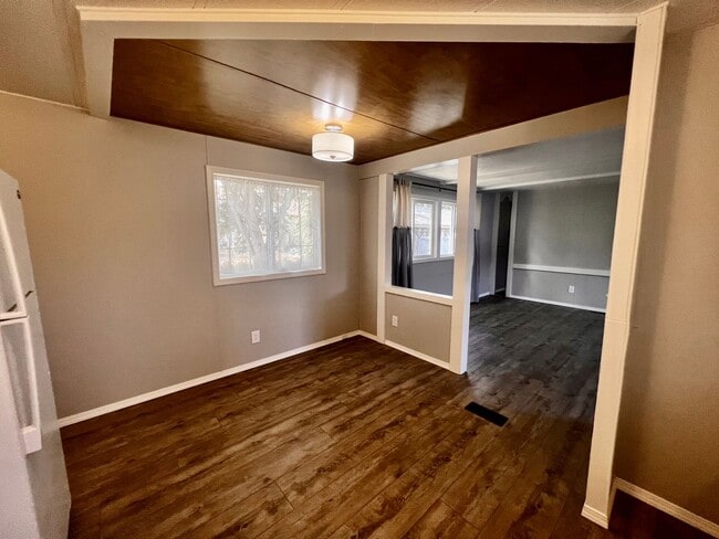 Building Photo - Newly Remodeled 3-Bedroom on Fully-Fenced Lot