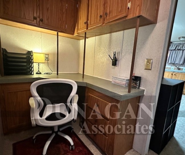 Building Photo - 3 Bed / 2 Bath Fully Furnished Mobile Home, pet friendly!