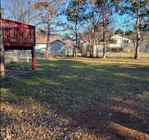 Huge Fenced Yard - 8236 Douglas Cir N
