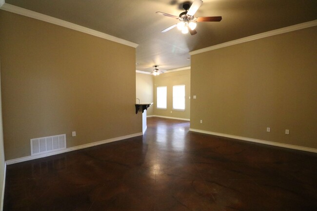 Building Photo - 502 Stoneridge Dr