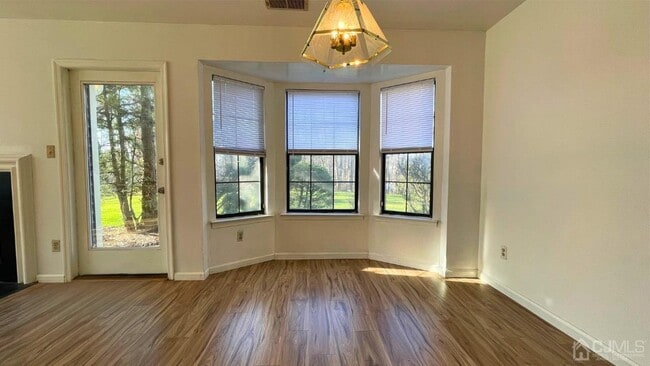 Building Photo - 6 Ayres Ct