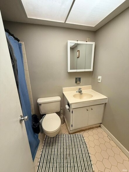 Building Photo - 640 S Curry Pike