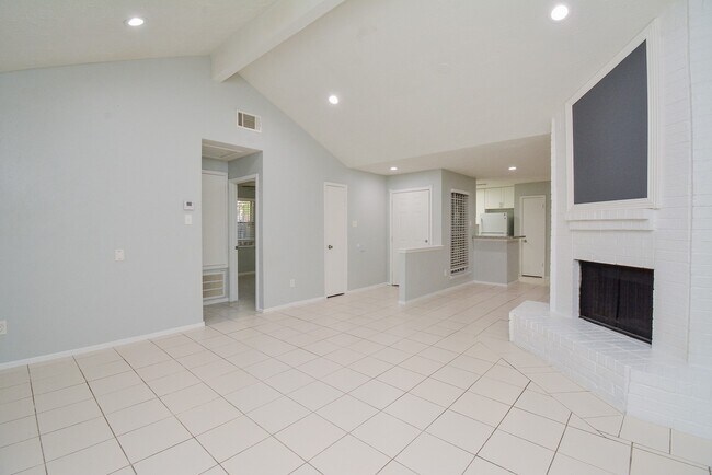 Building Photo - 16518 Monte Carlo Ln