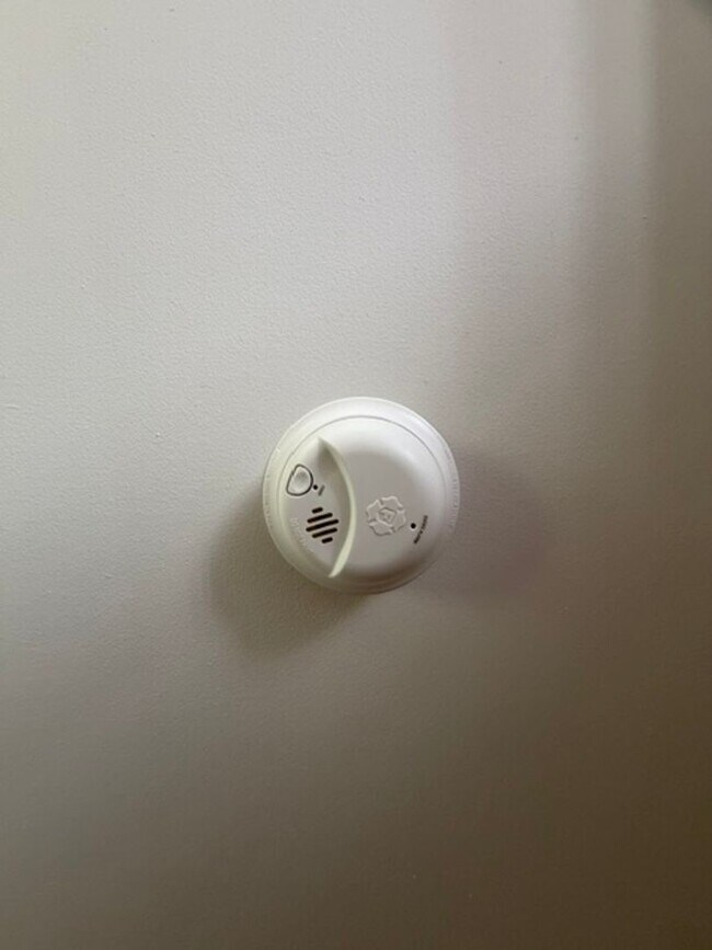 Building Photo - House for Rent in Bartonville 3 BR / 1 BA