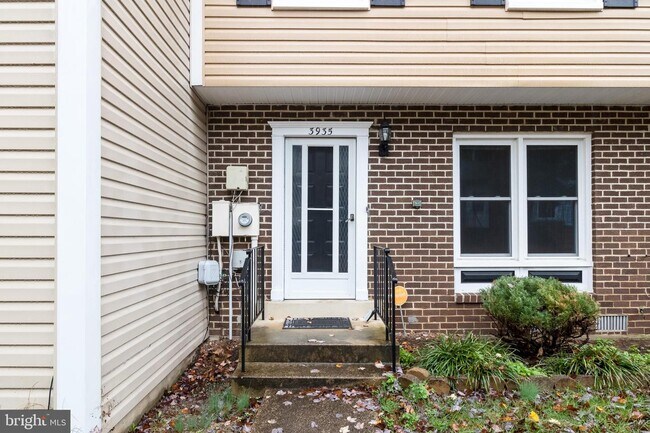 Building Photo - 3935 Wintergreen Pl