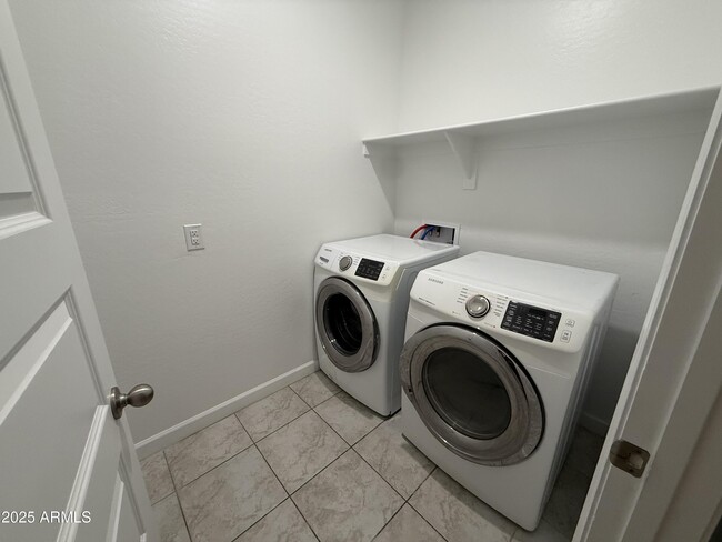 Building Photo - 10301 S Peralta Dr