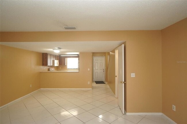 Building Photo - 10049 Lake Oak Cir