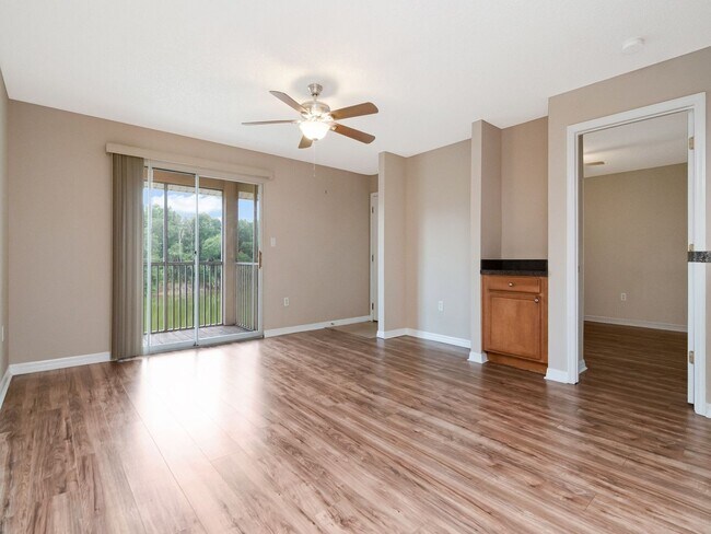 Building Photo - 221 Lake Brook Cir
