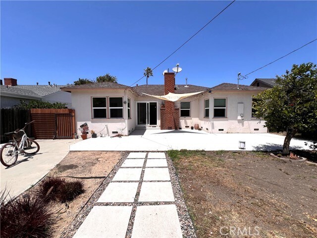 Building Photo - 5618 Fallsgrove St
