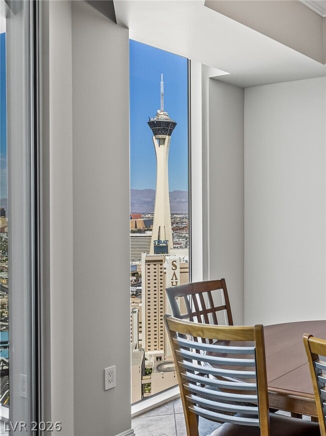 Building Photo - 2777 Paradise Rd