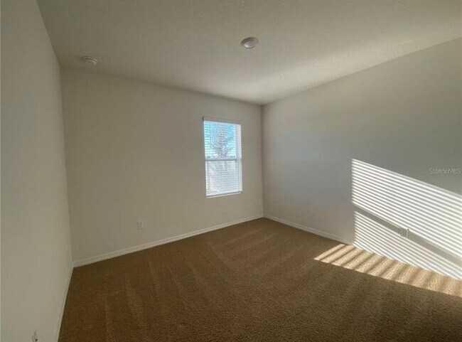Building Photo - 2336 White Poppy Dr