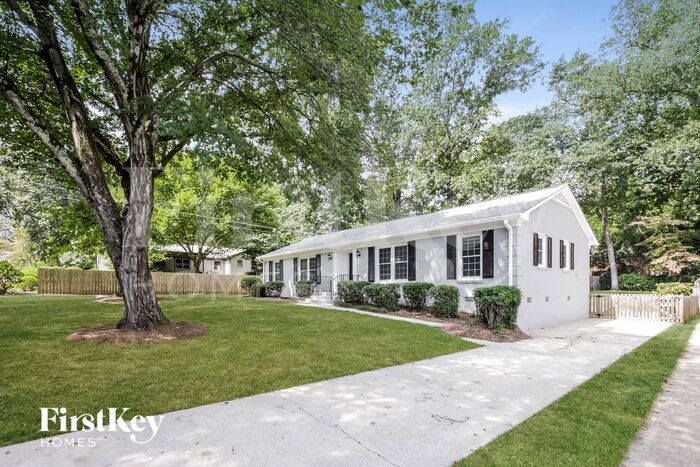 Building Photo - 2822 Rutherford Dr