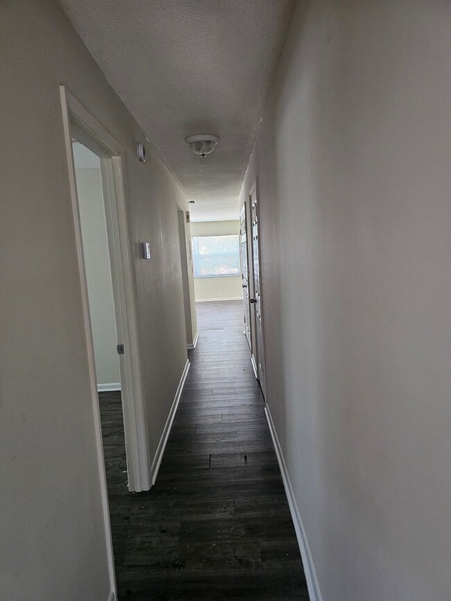 Building Photo - 1512 Colmar Ave