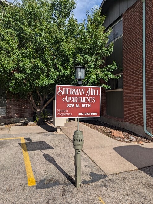 Building Photo - 875 N 15th St