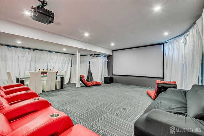 Building Photo - 3979 Park Ave