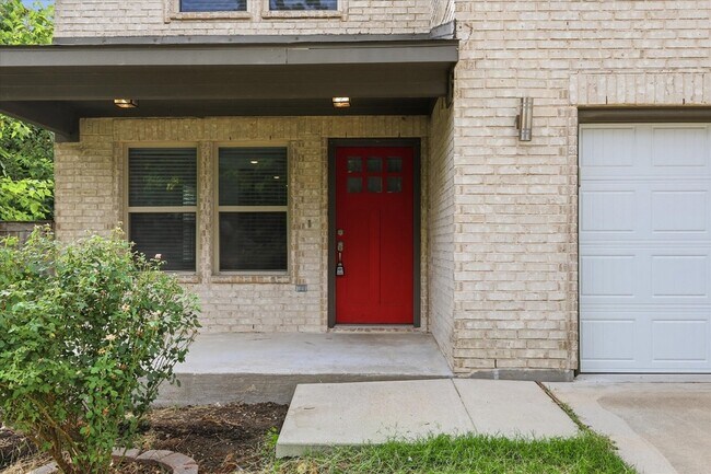 Building Photo - 1804 Glenmore Ave