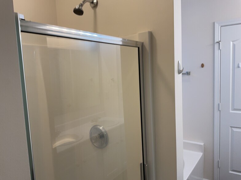 Building Photo - 7005 Sunman Rd