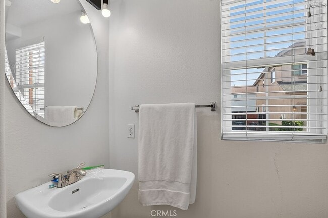 Building Photo - 34 Rue Du Chateau