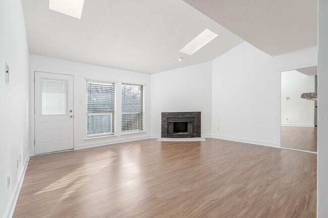 Building Photo - 2277 S Kirkwood Rd