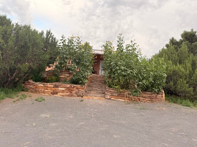 Building Photo - 19 Scarlett Ln