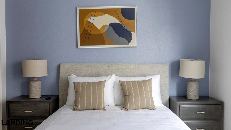 Building Photo - 2206 Arroyo Ave