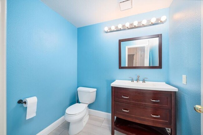 Building Photo - Welcome to this STUNNING 4-bedroom, 2.5-ba...