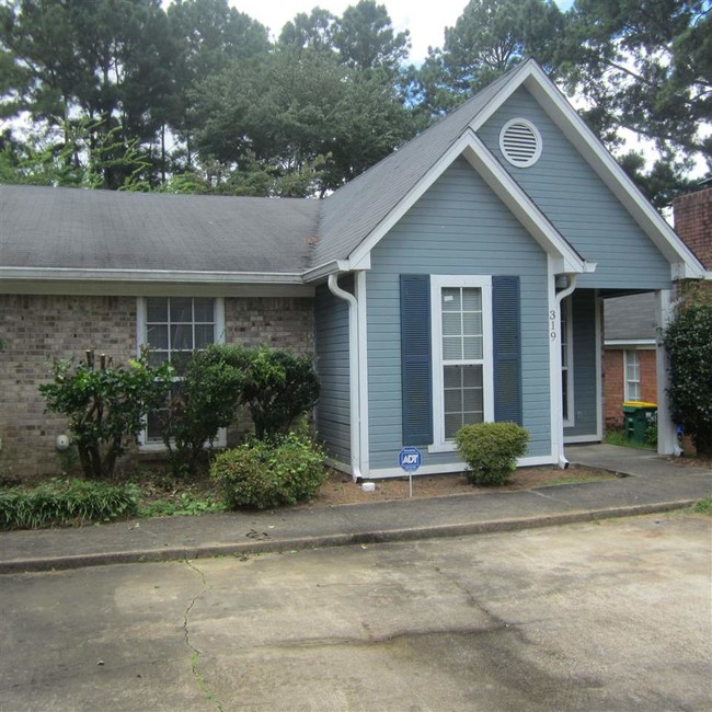 Building Photo - 319 Peach Orchard Dr