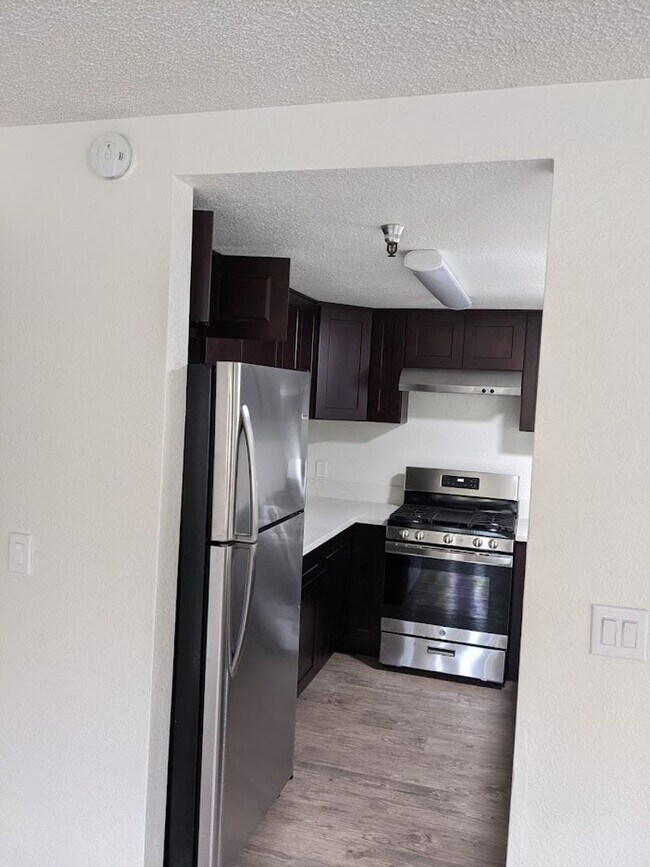 Building Photo - 55 Stenner St