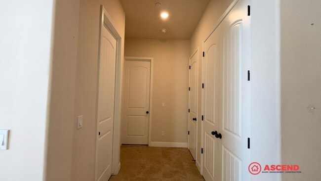 Building Photo - *MOVE IN SPECIAL!!*