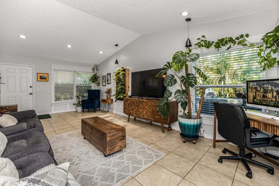 Building Photo - 762 Bayharbor Ter