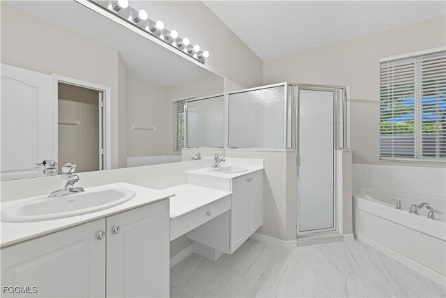 Building Photo - 15560 Laguna Hills Dr