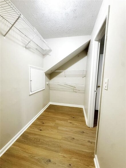 Building Photo - 392 Harmony Grove Rd