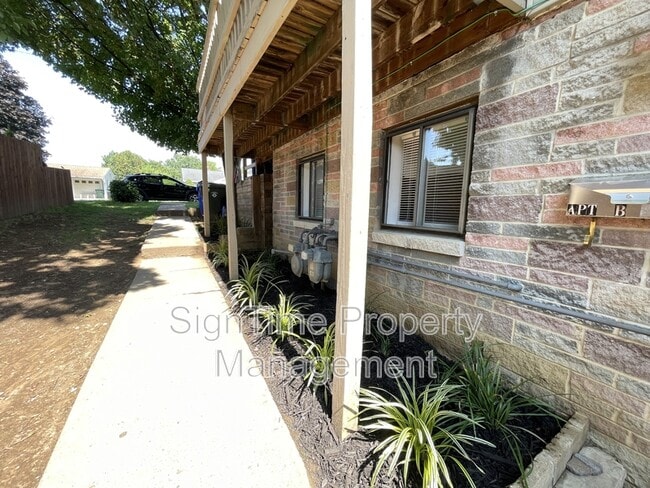 Building Photo - 310 Key Ave